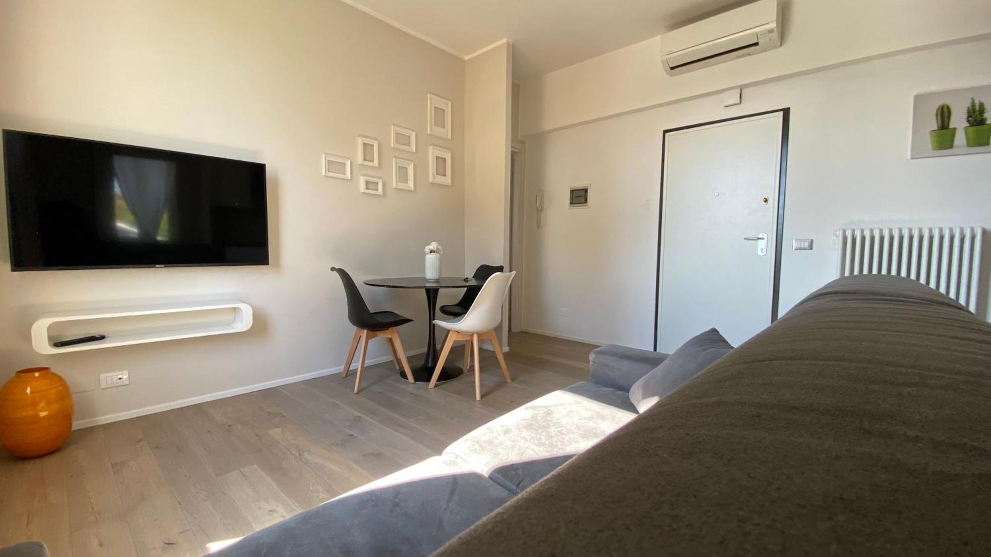 Suite649 Nuova 5 Modena Kültér fotó