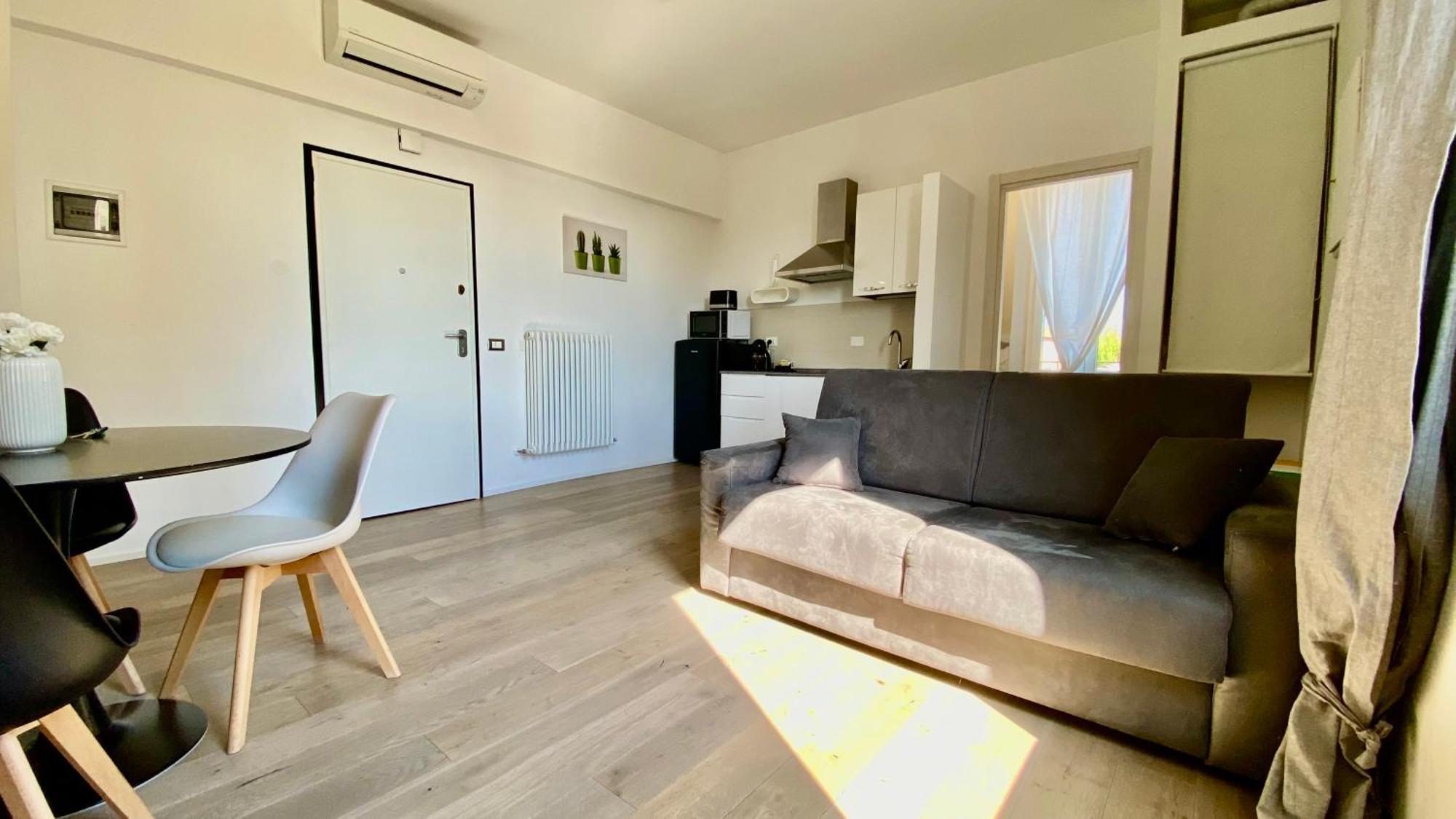Suite649 Nuova 5 Modena Kültér fotó