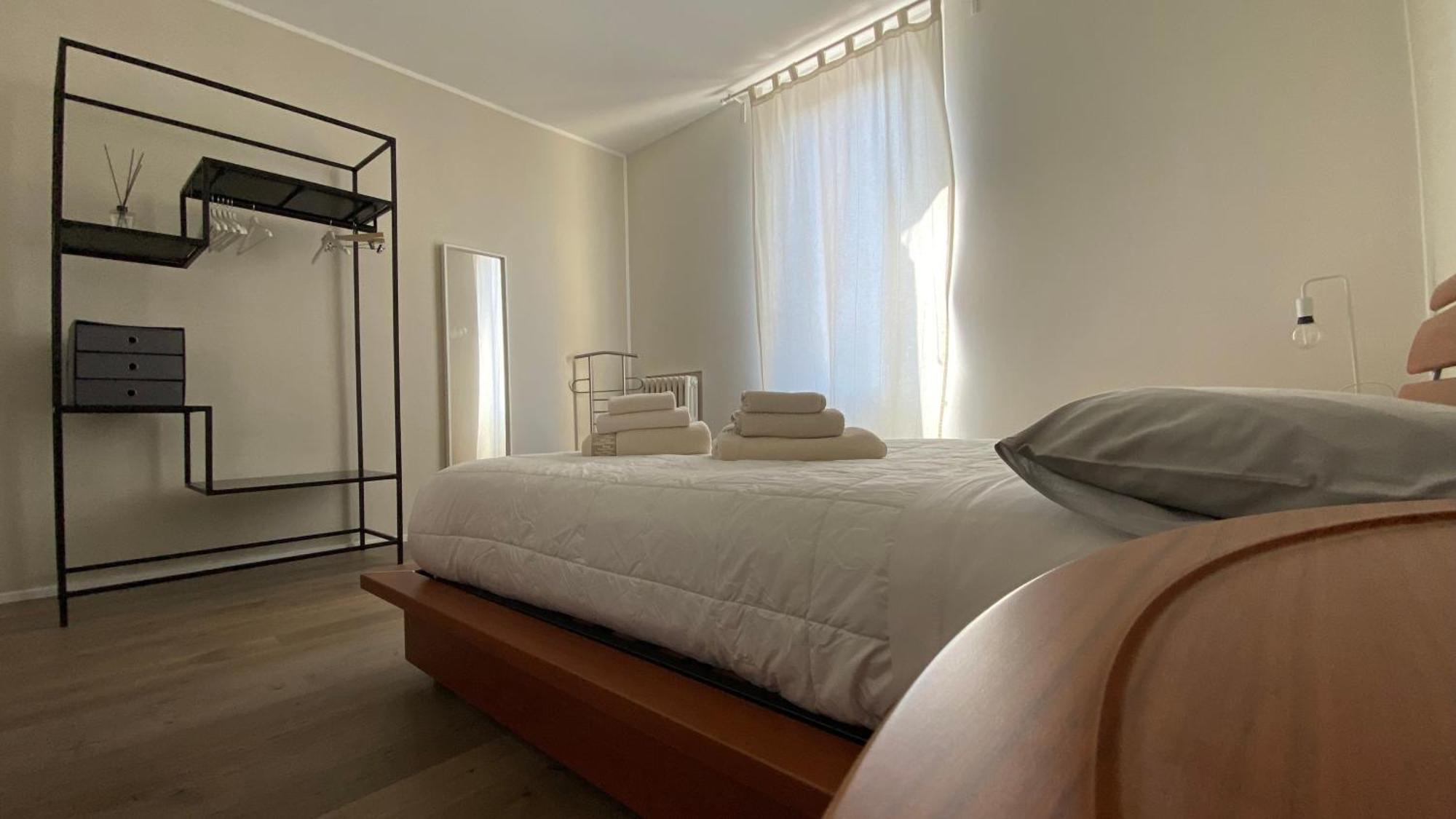 Suite649 Nuova 5 Modena Kültér fotó