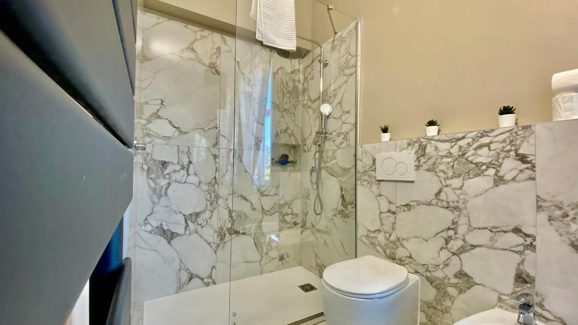 Suite649 Nuova 5 Modena Kültér fotó